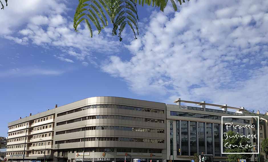 Attijariwafa بنك أوروبا, بنك الشعبي, بنك Sabadell, بنك CajaSur, Zurich التأمين, Norwegian, Aliseda العقارات, CBRE Group, Metrovacesa, تأمين Preventiva, Targobank, SegurCaixa, المستشارين El Sanse, FEX & Co., مستشارو Januse Advisors, محامون Carrera, Orgoa, Techpro IT & Software Solutions, SION Certifications, خصائص Mikey